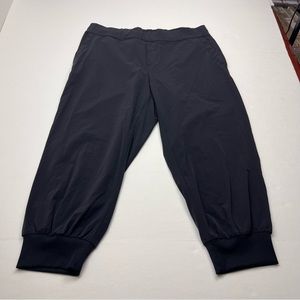 FIG Safari Fig Clothing Womens SZ Medium Black Cropped Capri Jogger Pant Pockets